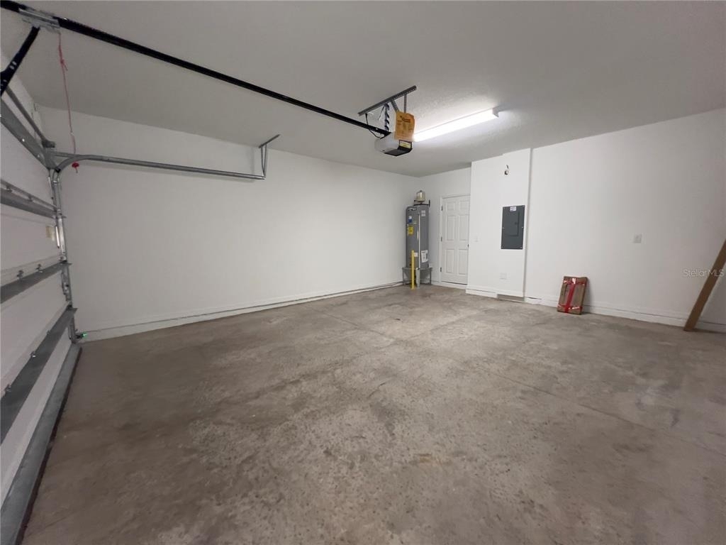 490 Thompson Village Avenue - Photo 25