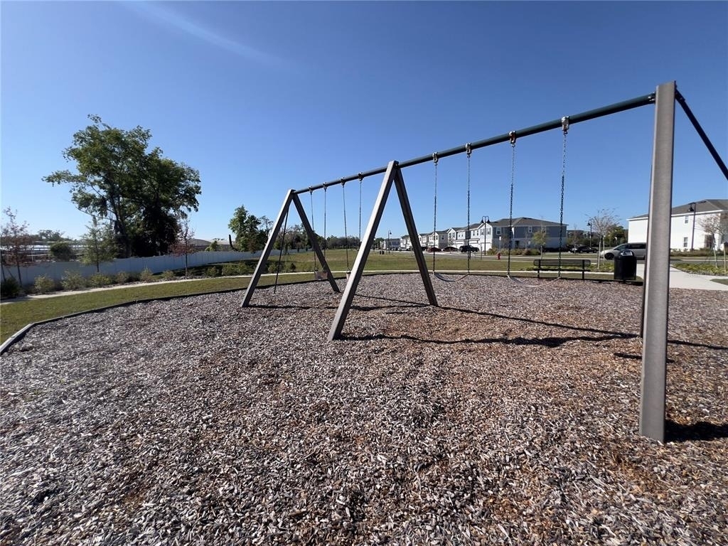 490 Thompson Village Avenue - Photo 31