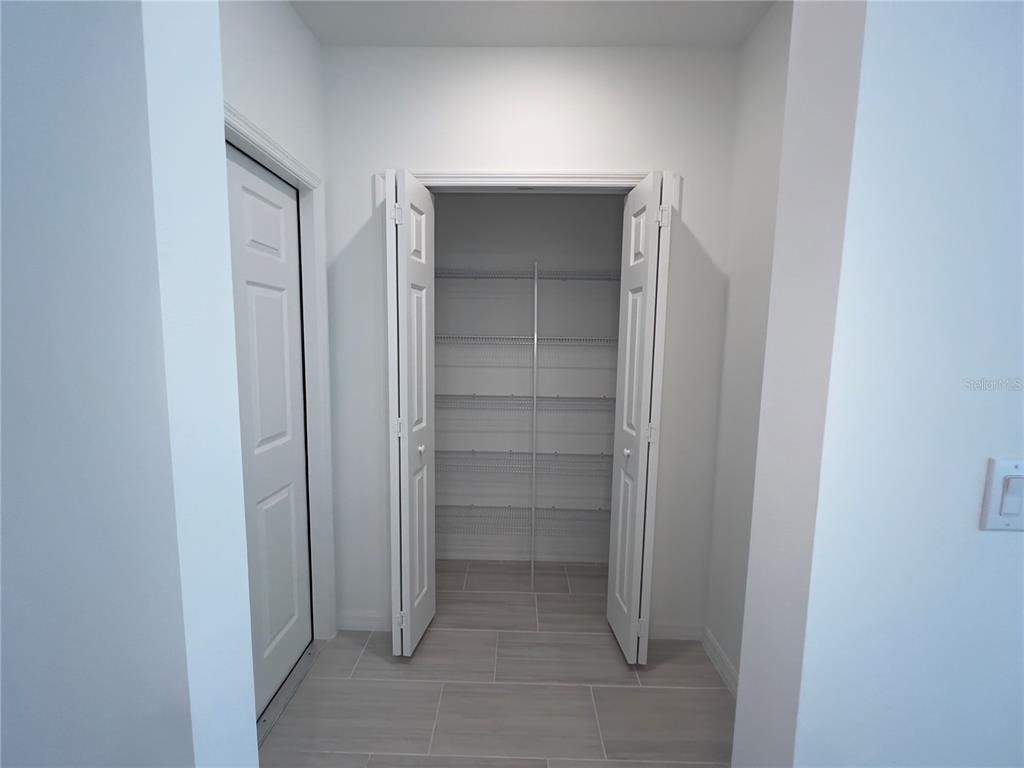 490 Thompson Village Avenue - Photo 9