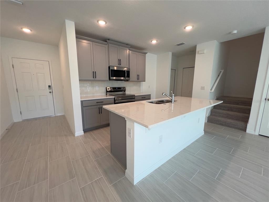 490 Thompson Village Avenue - Photo 1
