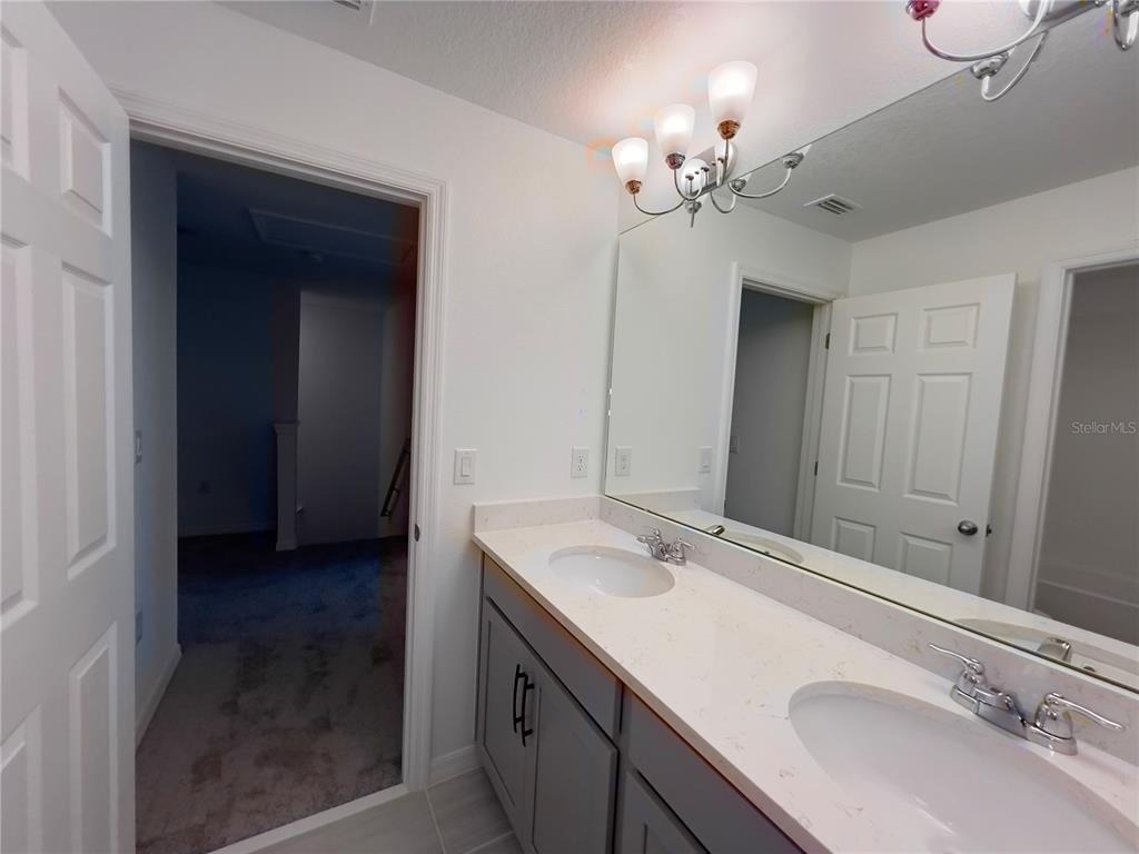 490 Thompson Village Avenue - Photo 20