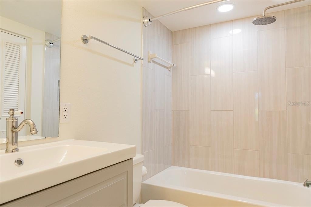 208 Lake Howard Drive Nw - Photo 12