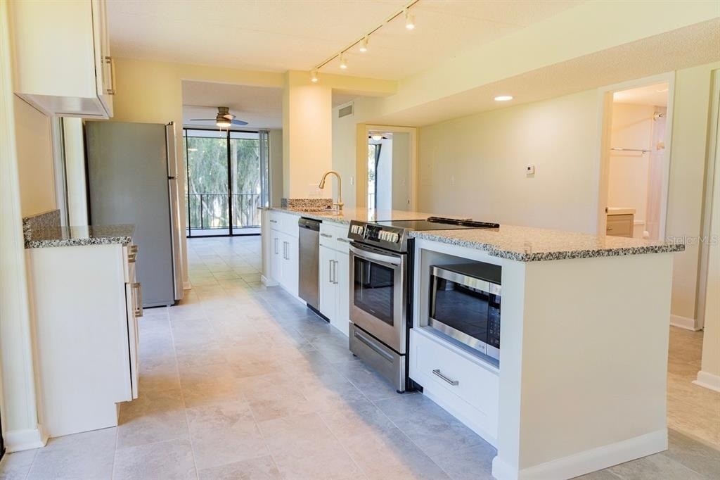 208 Lake Howard Drive Nw - Photo 6