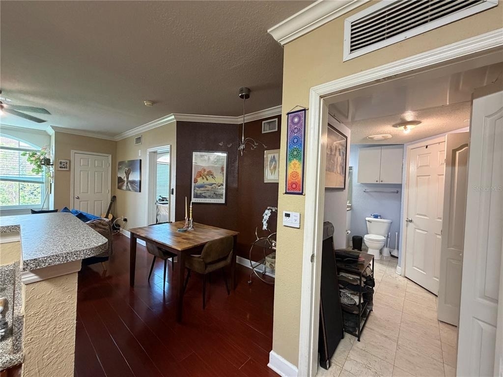 300 E South Street - Photo 5