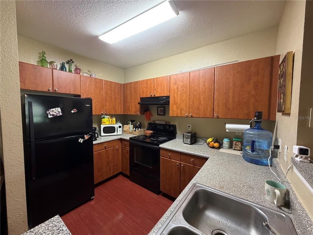300 E South Street - Photo 2