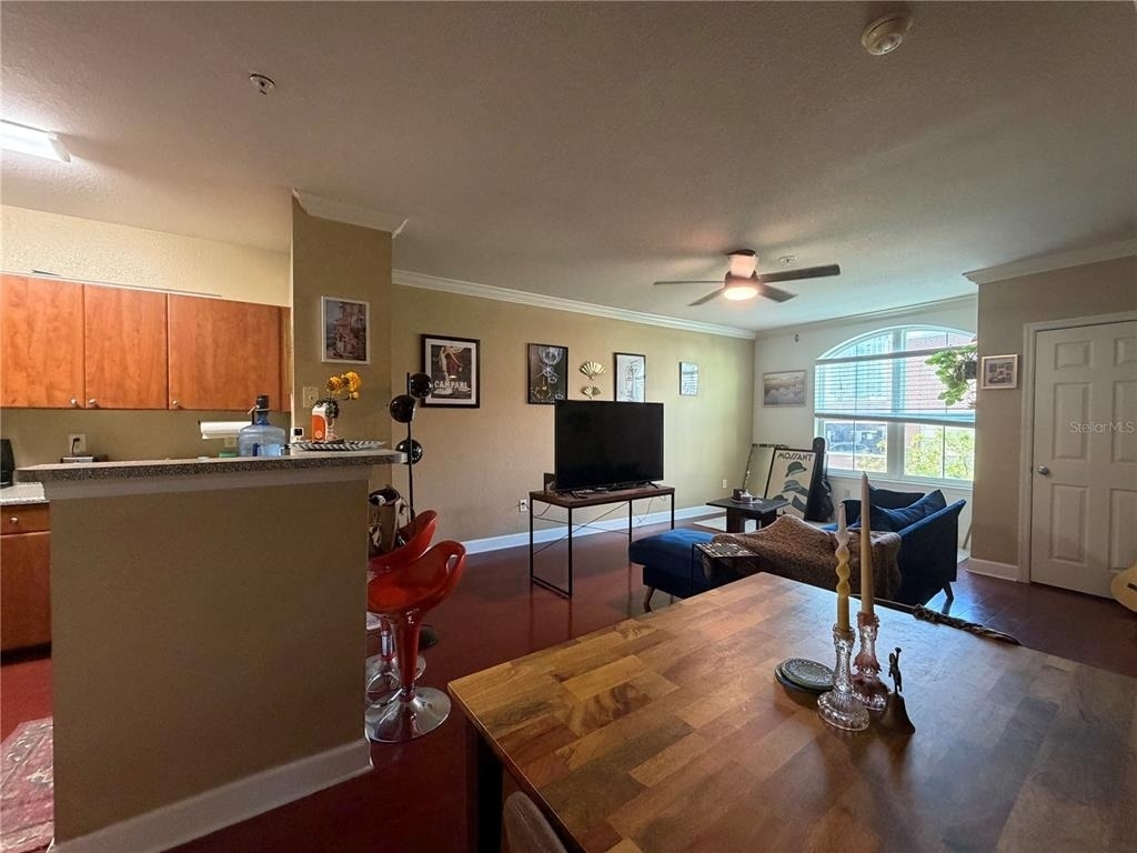 300 E South Street - Photo 4