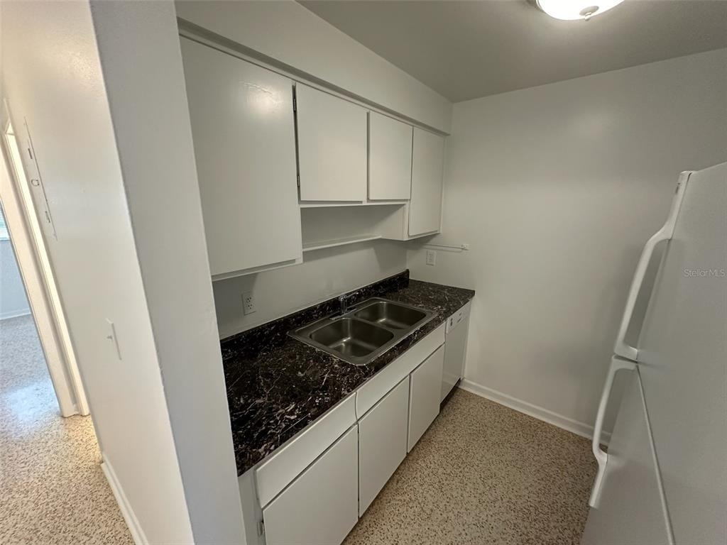 3200 Fairway Lane - Photo 6