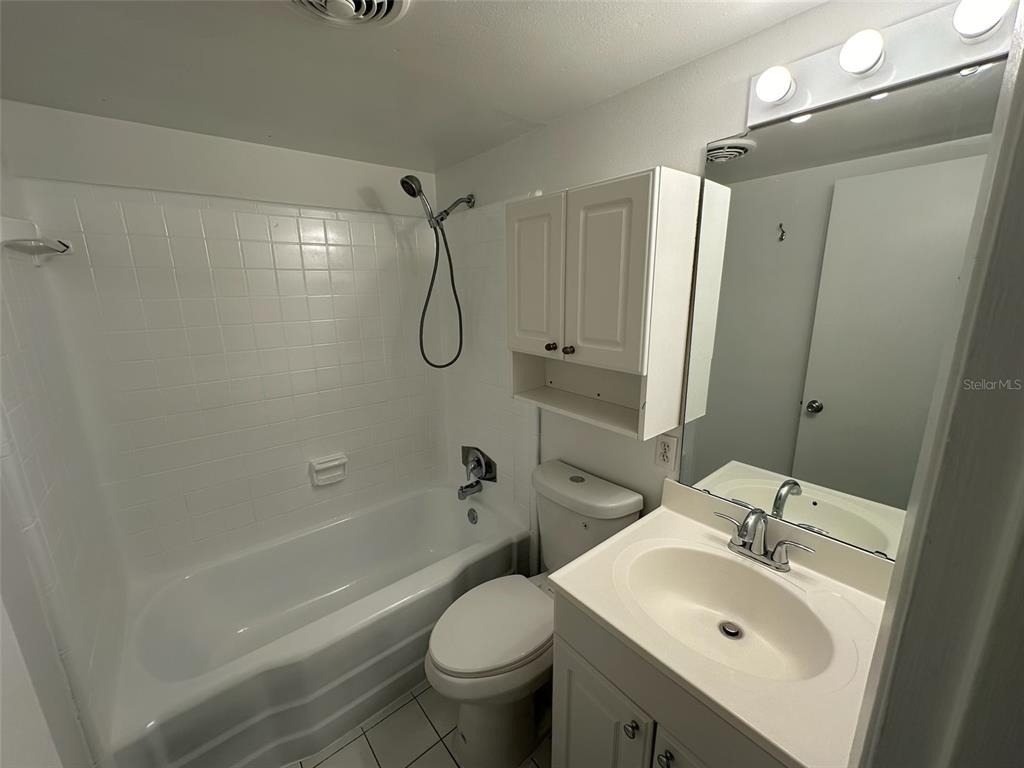3200 Fairway Lane - Photo 10