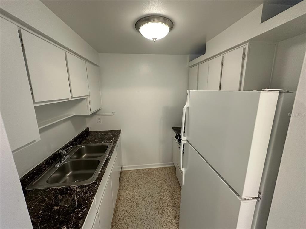 3200 Fairway Lane - Photo 5