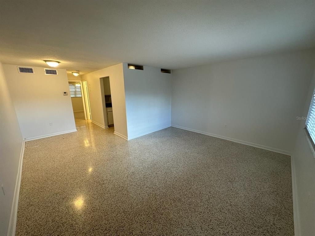 3200 Fairway Lane - Photo 3