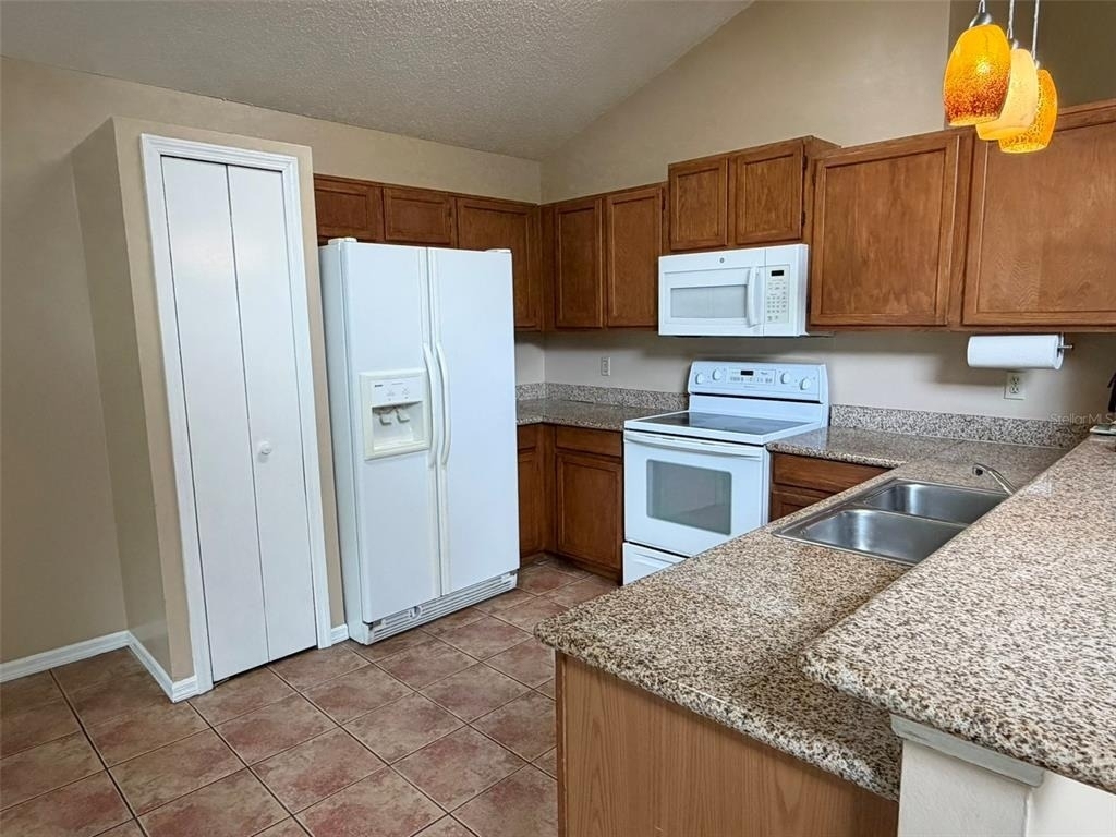 625 Remington Oak Drive - Photo 6
