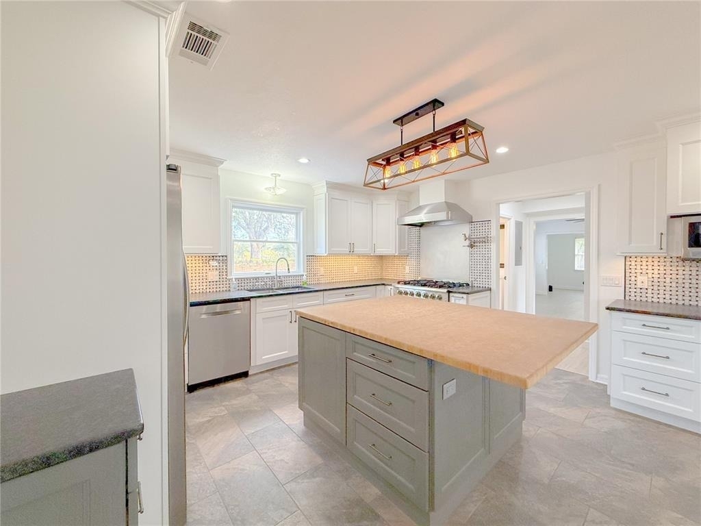 2827 Sanctuary Lane - Photo 15