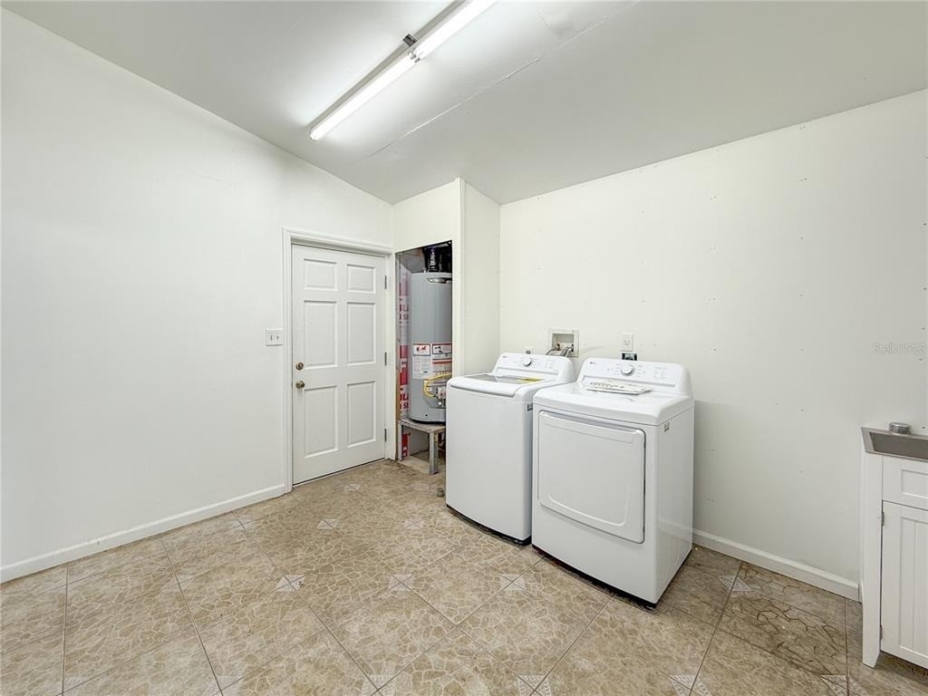 2827 Sanctuary Lane - Photo 56