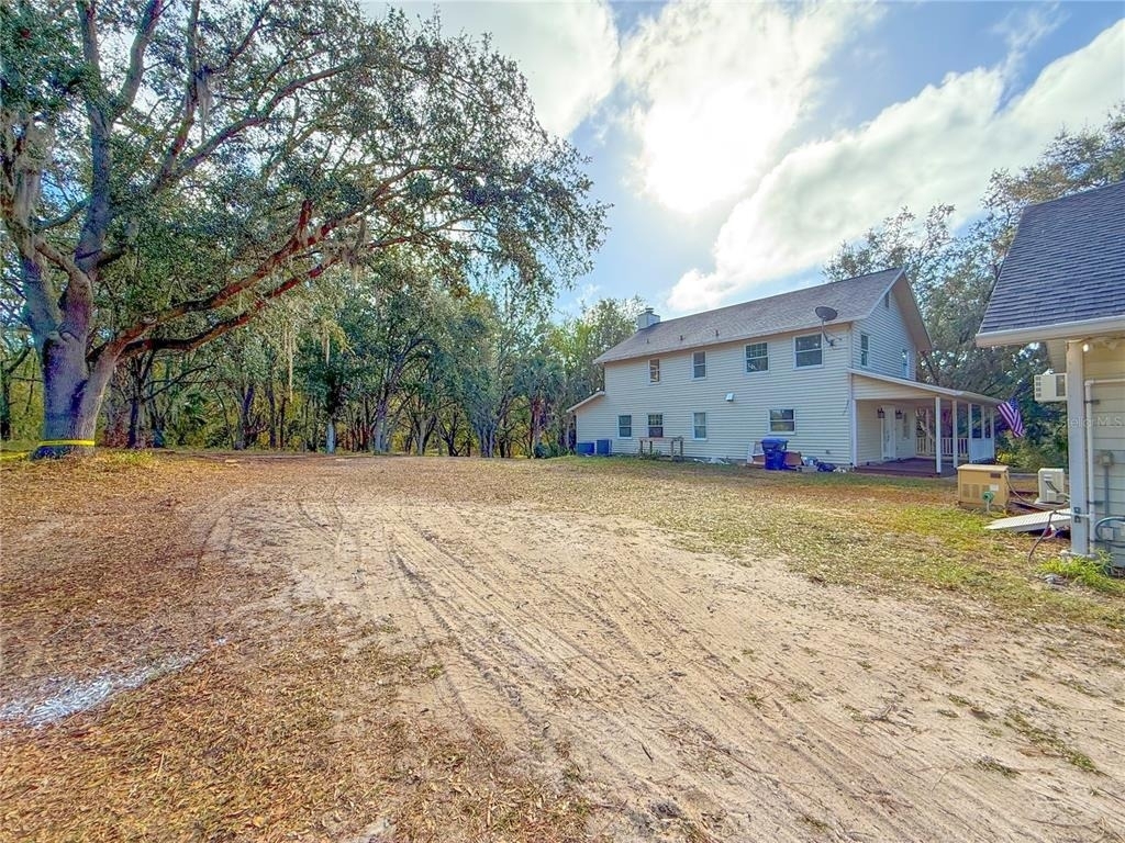 2827 Sanctuary Lane - Photo 4