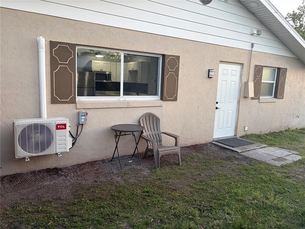 500 Montana Avenue - Photo 0