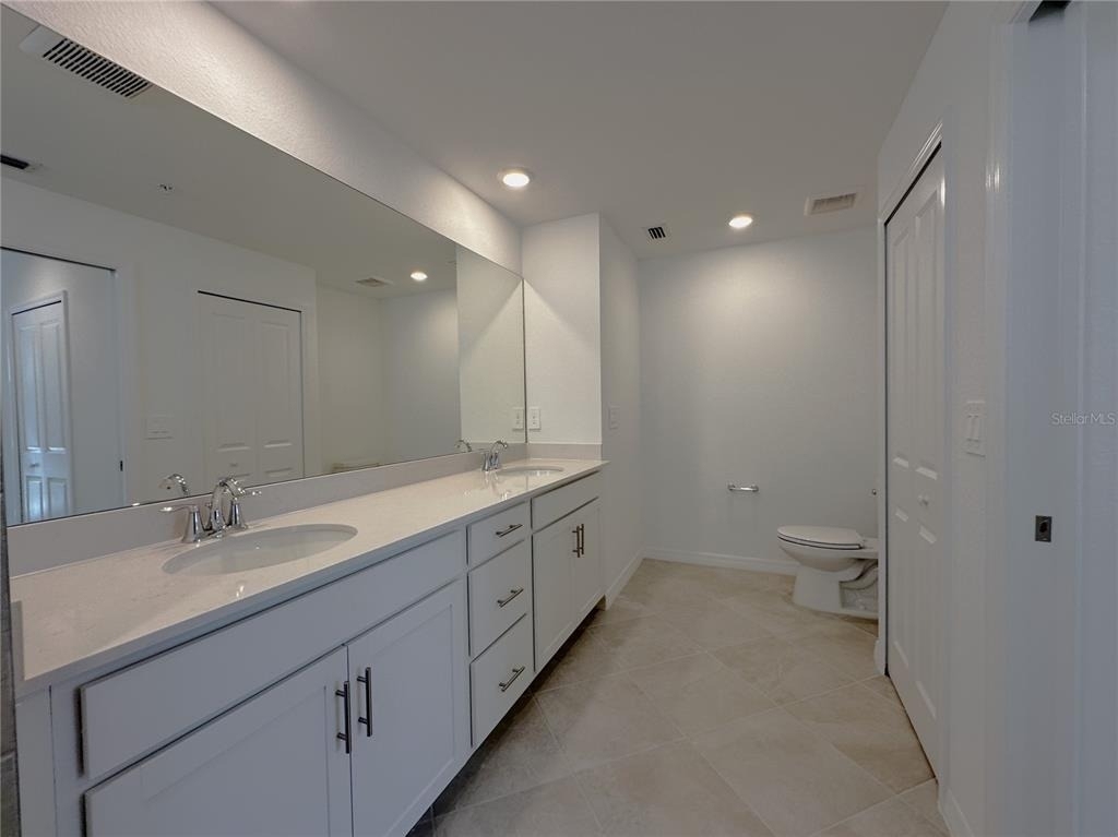 14231 Heritage Landing Boulevard - Photo 15