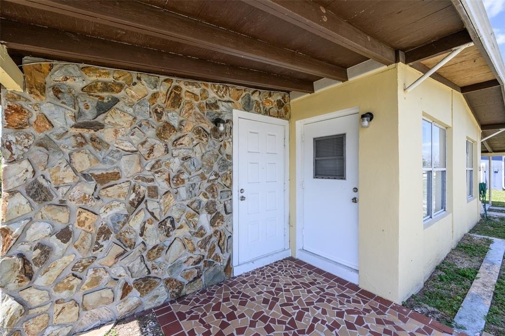 510 Sharon Circle - Photo 2