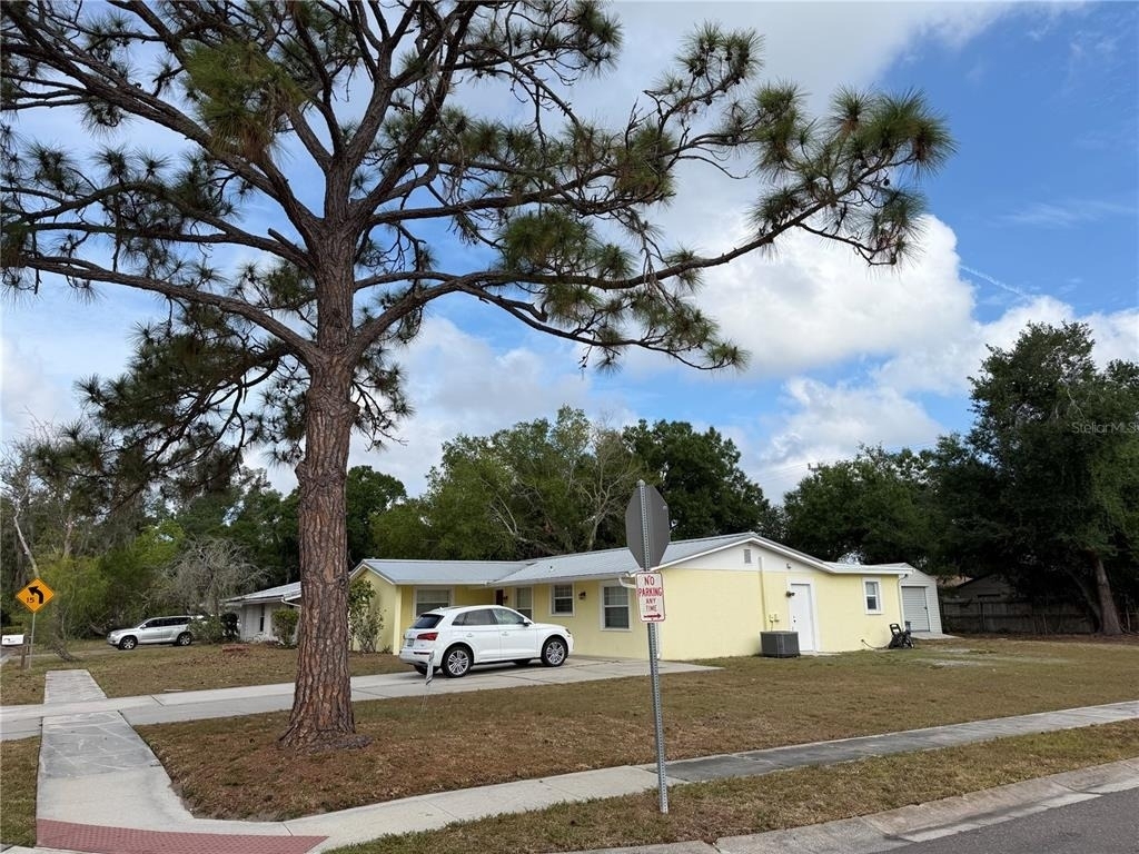 5333 Duncanwood Drive - Photo 4