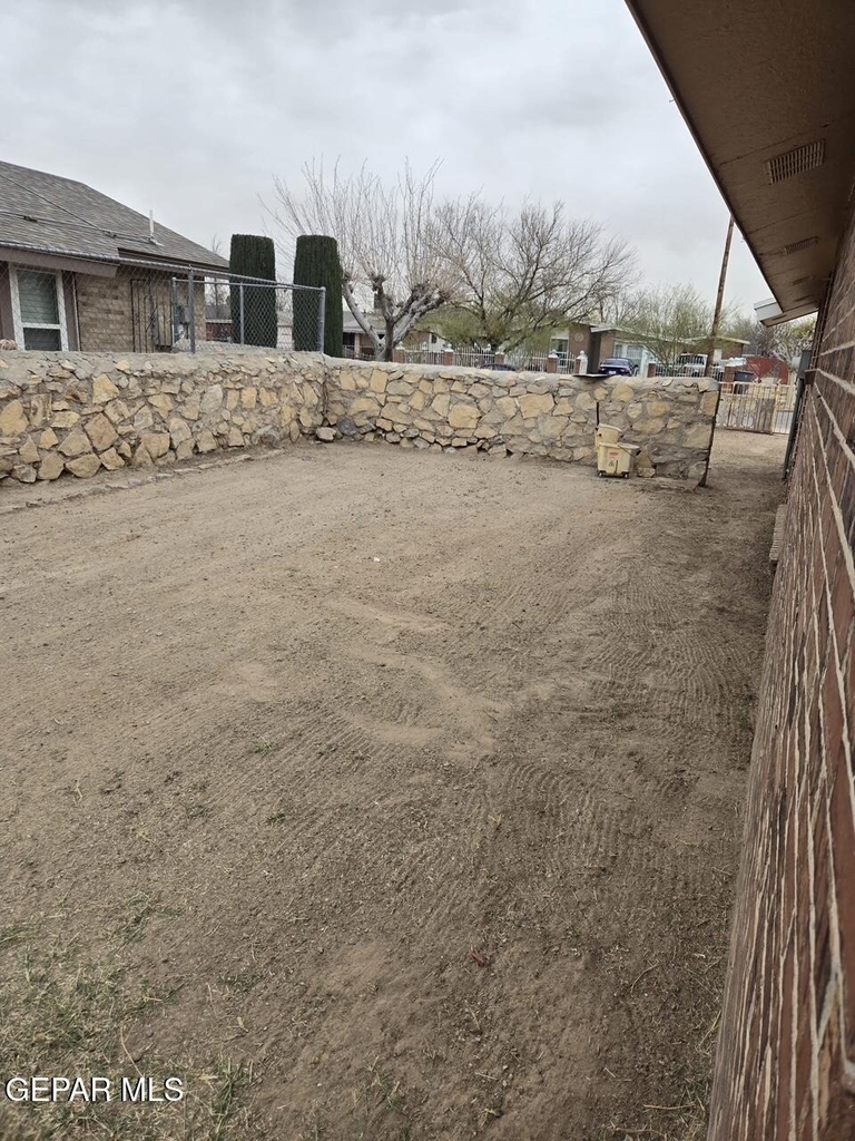 8420 Waterfall Drive - Photo 20