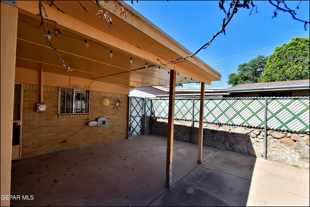 5613 Creston Avenue - Photo 35