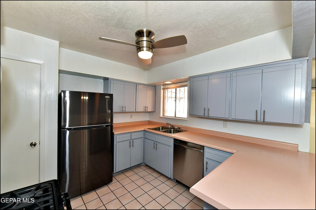 5613 Creston Avenue - Photo 14