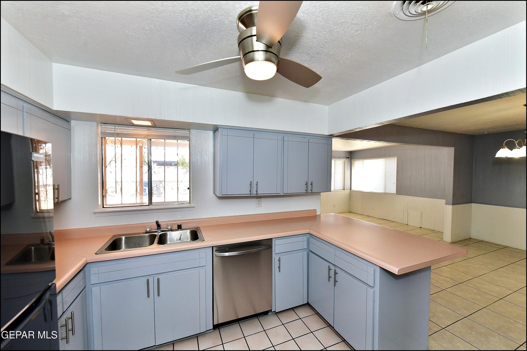 5613 Creston Avenue - Photo 18