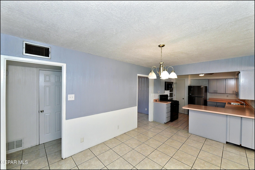 5613 Creston Avenue - Photo 11