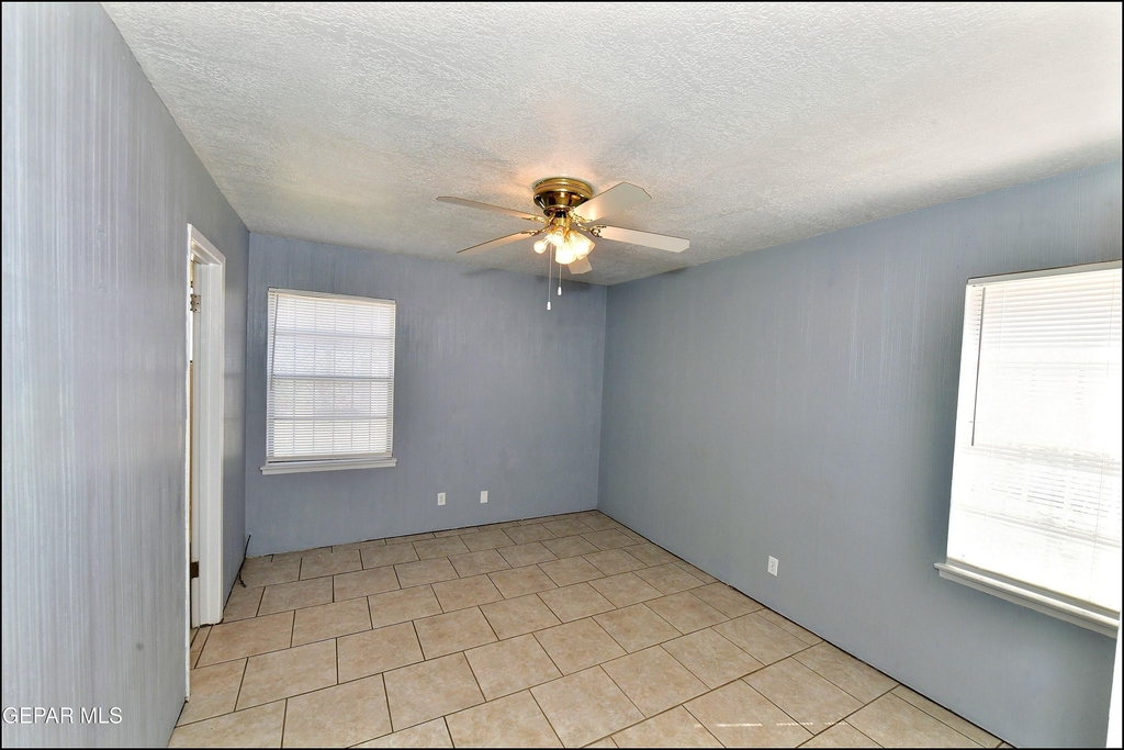 5613 Creston Avenue - Photo 23