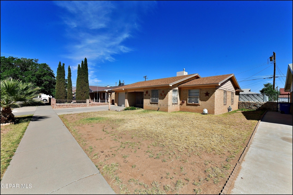 5613 Creston Avenue - Photo 0