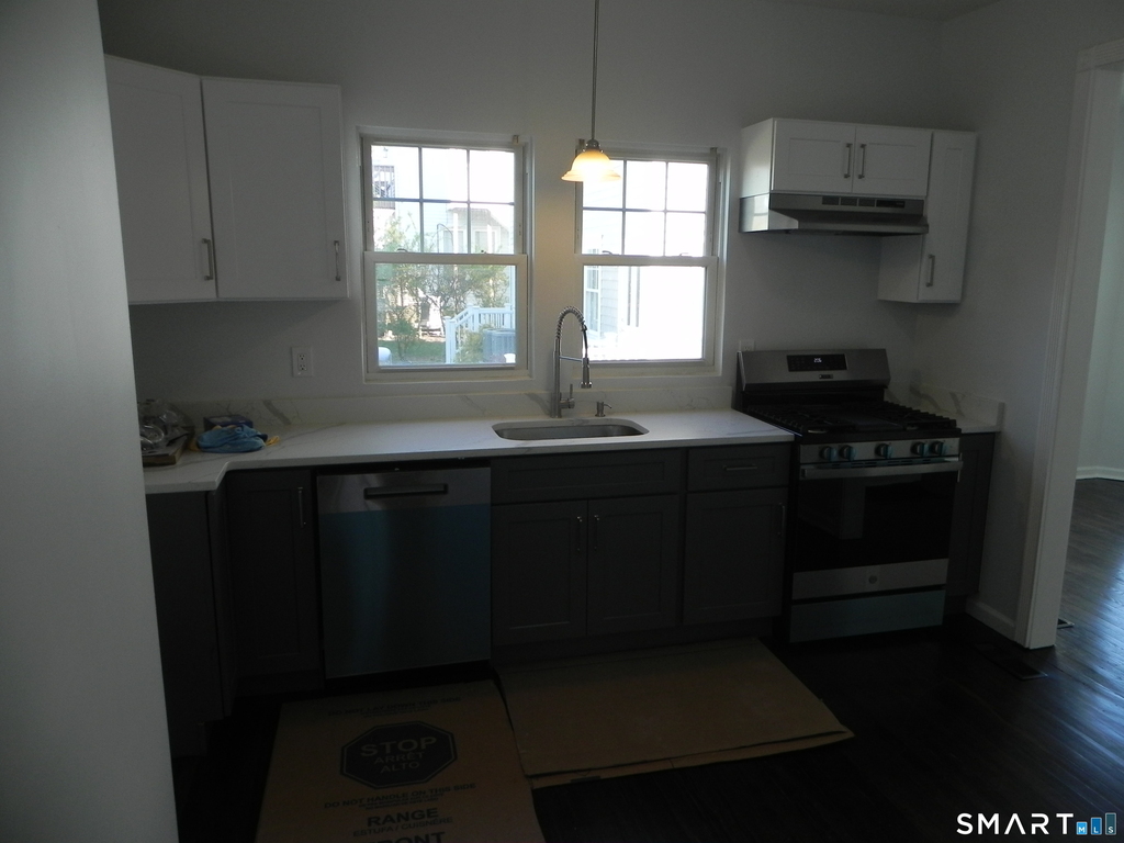 10 Hawkins Avenue - Photo 5