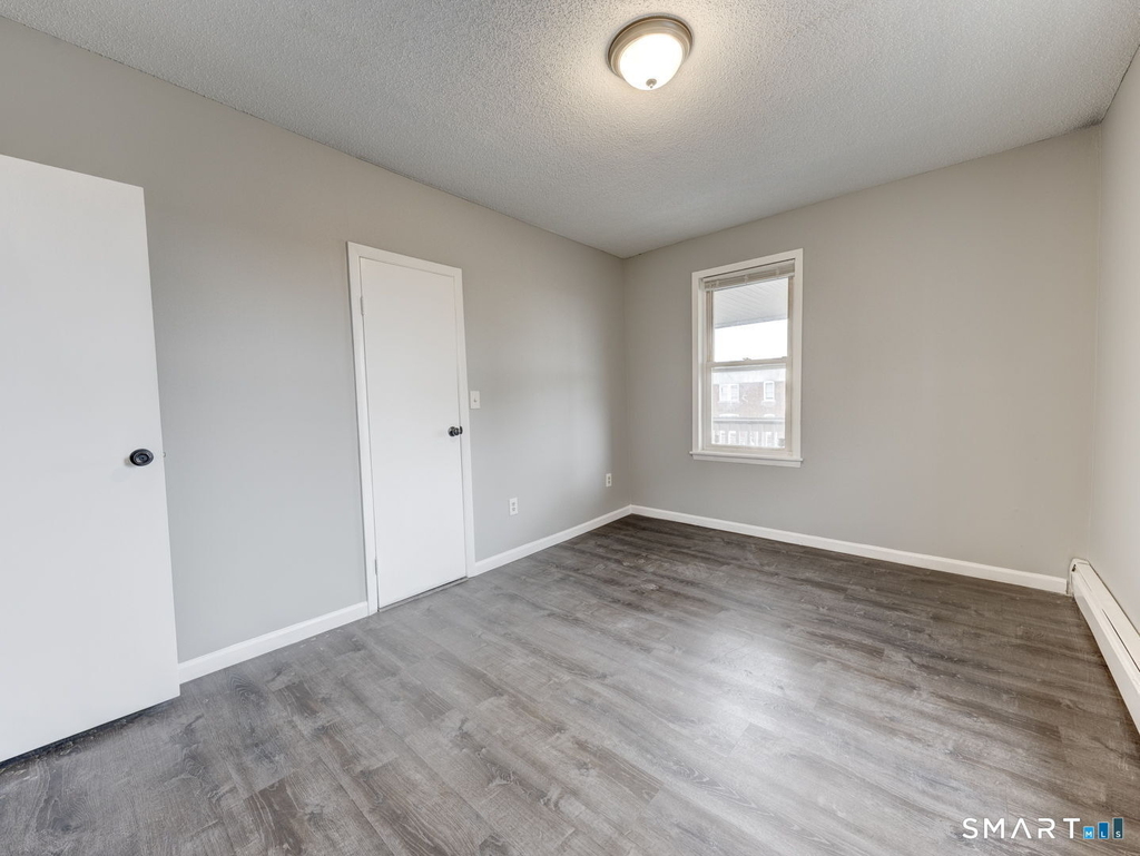 109 Grove Street - Photo 14