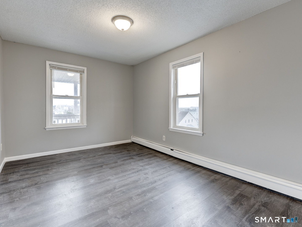 109 Grove Street - Photo 18