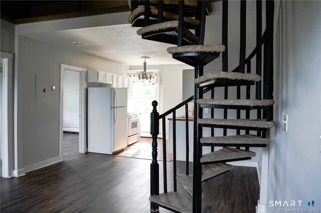 175 Humphrey Street - Photo 1