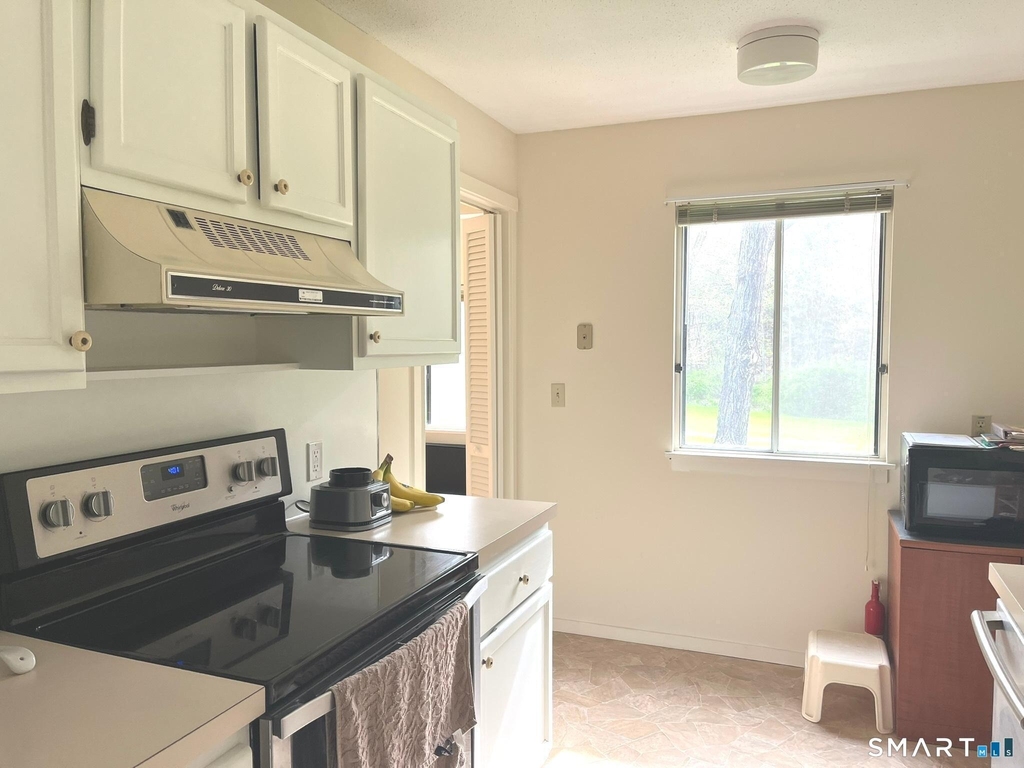 593 Heritage Village - Photo 3