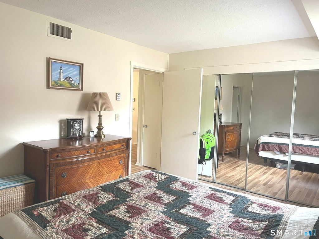 593 Heritage Village - Photo 7