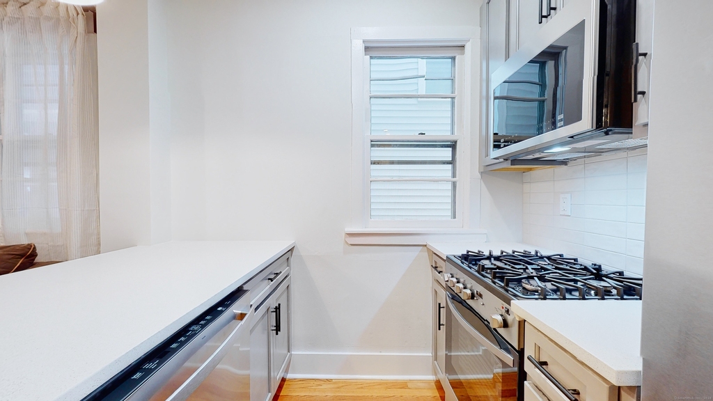 86 Edwards Street - Photo 33