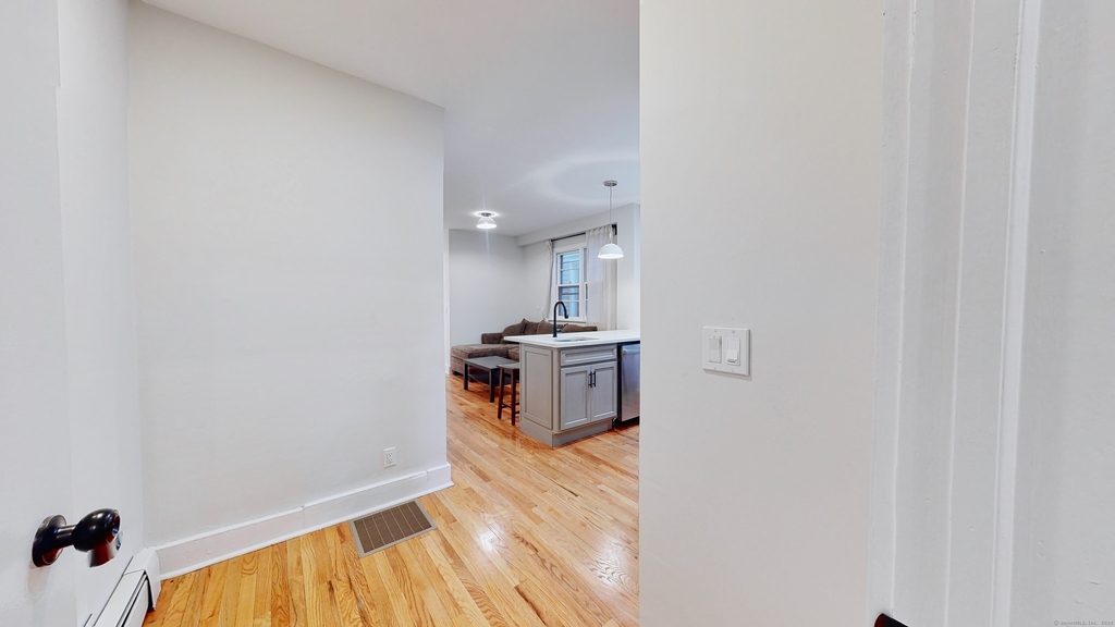 86 Edwards Street - Photo 35