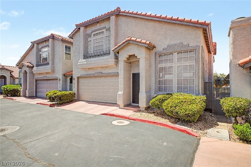 2316 Ramsgate Drive - Photo 2