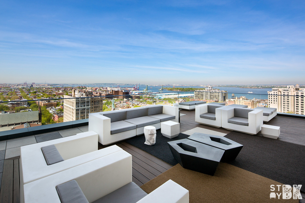 172 Montague Street - Photo 8