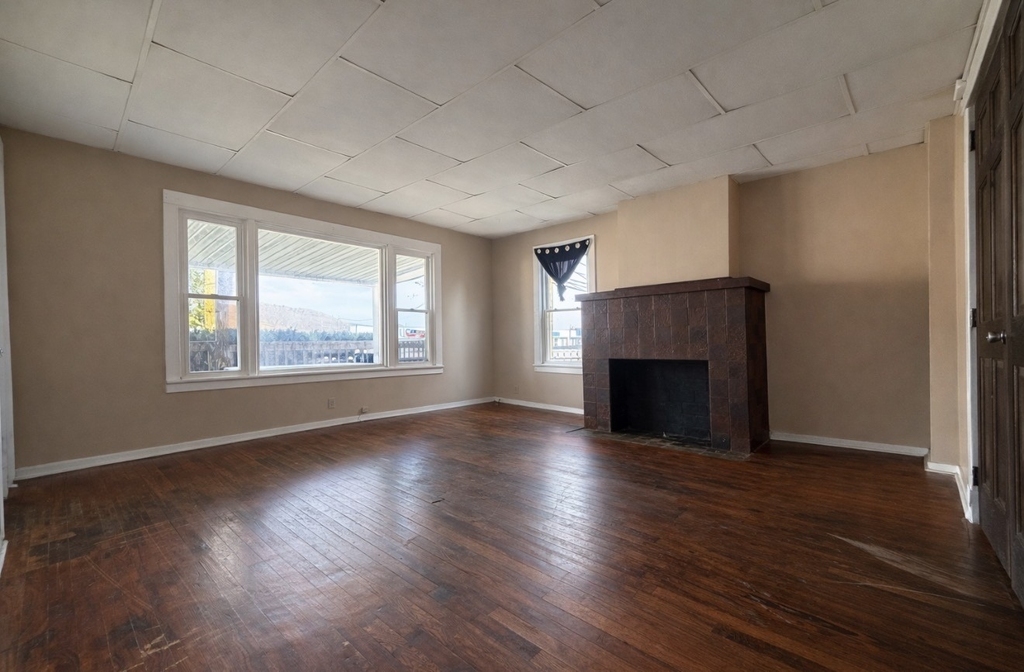 274 Chenango St - Photo 4