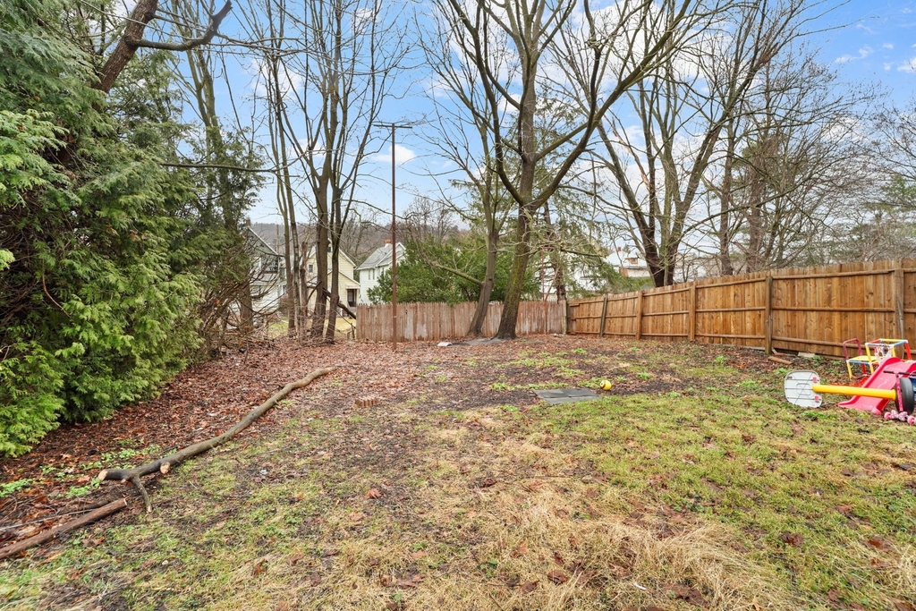 28 Lydia Street - Photo 8