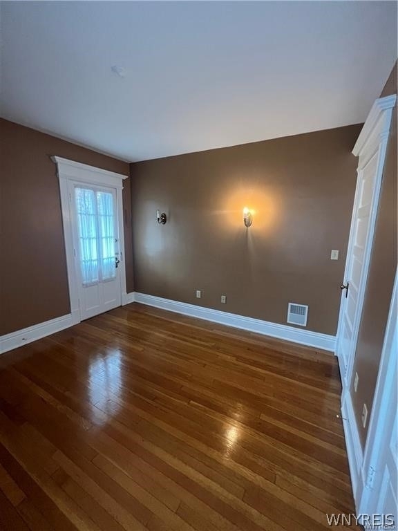 543 Potomac Avenue - Photo 8