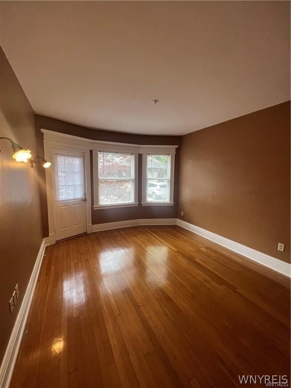 543 Potomac Avenue - Photo 4