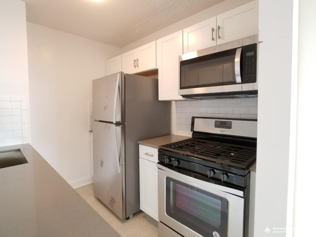 3333 Broadway - Photo 4