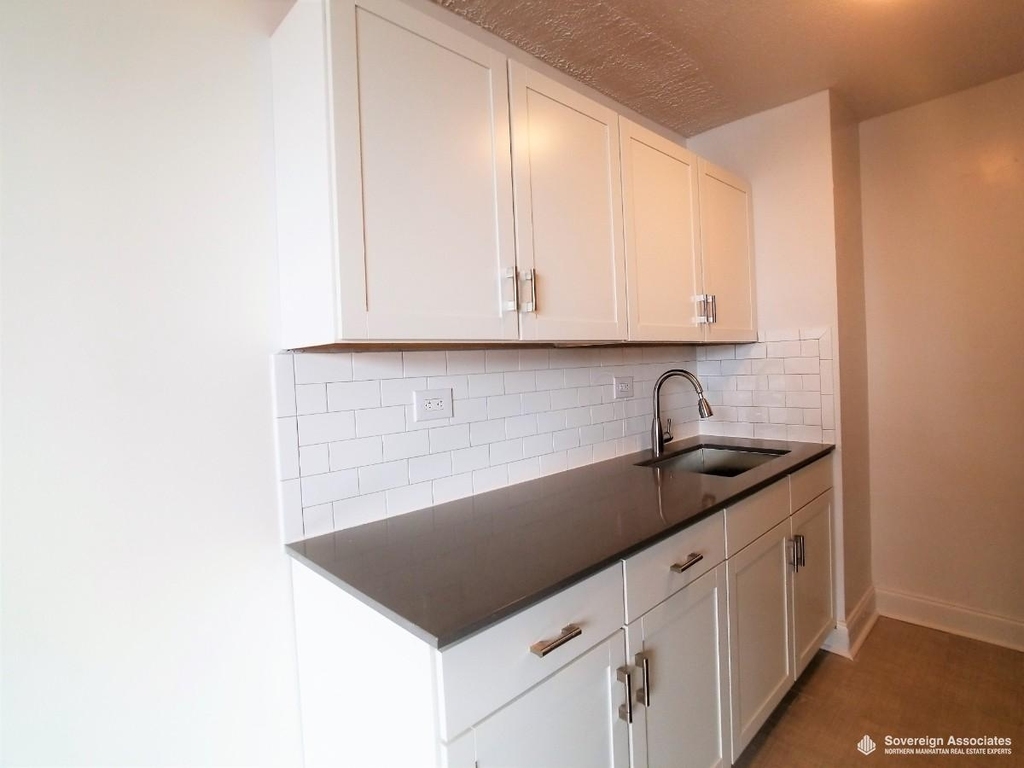 3333 Broadway - Photo 3