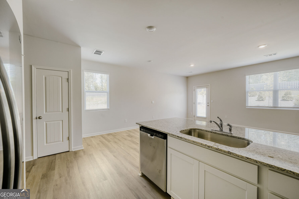 5980 Skylar Drive - Photo 3