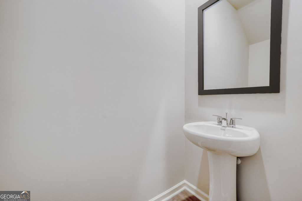 5980 Skylar Drive - Photo 4