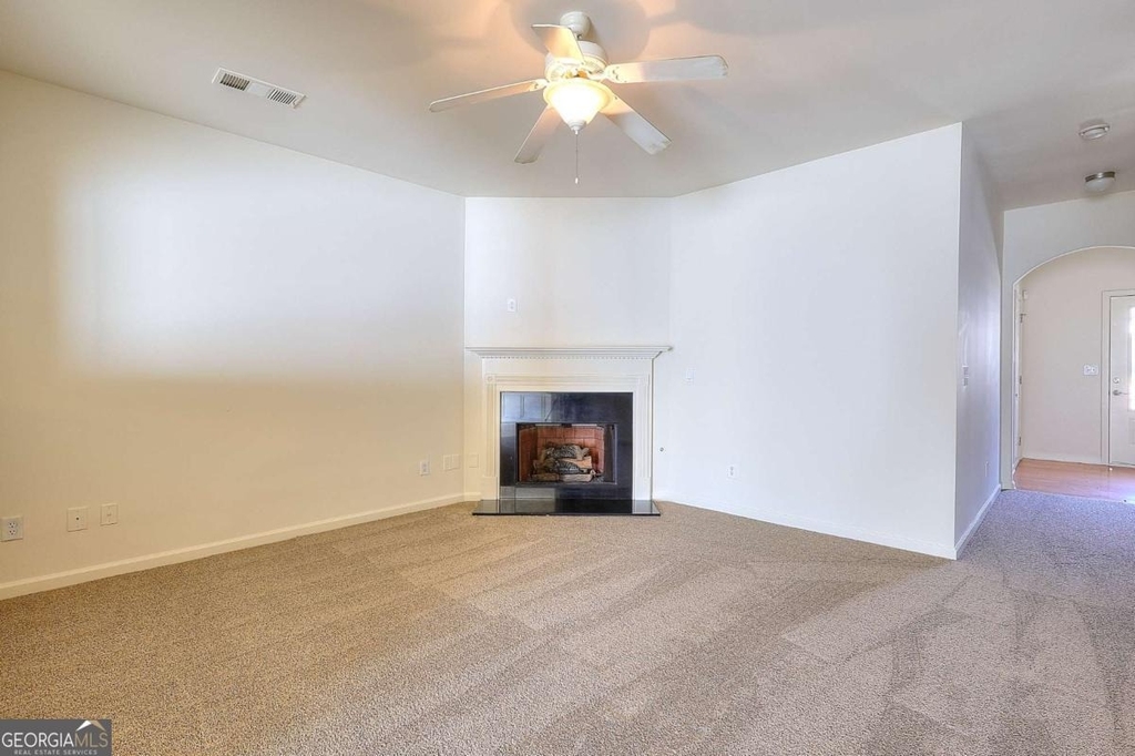 2658 Avanti Way - Photo 4