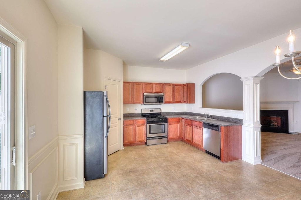 2658 Avanti Way - Photo 2