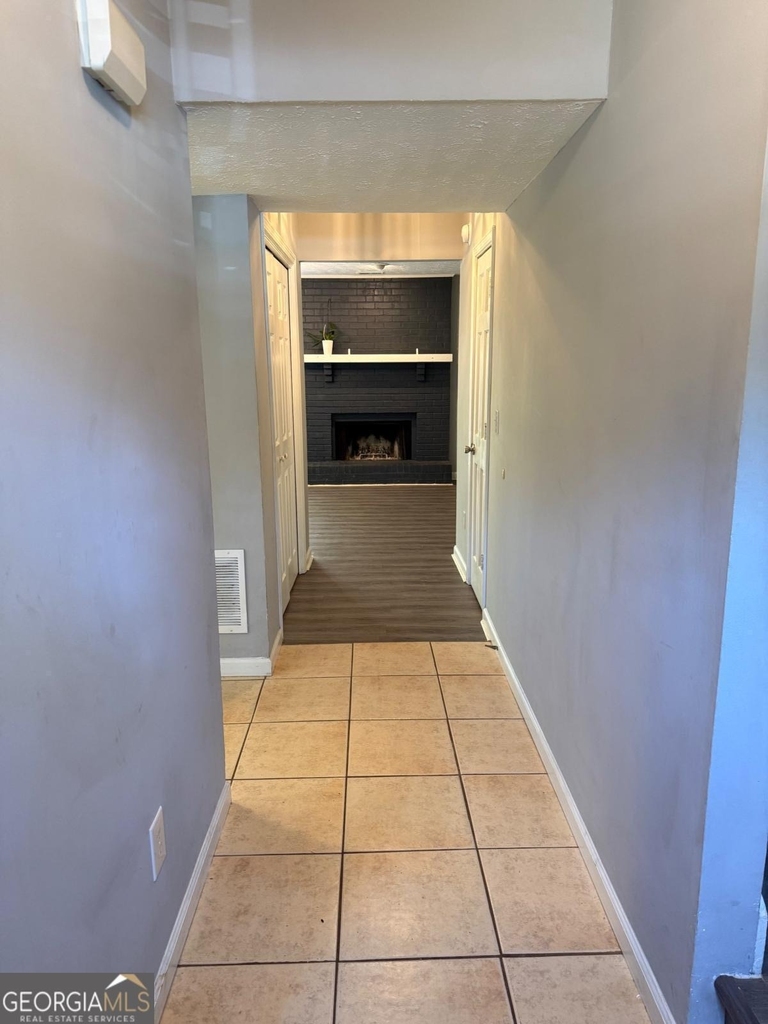 1020 Dassow Court - Photo 2